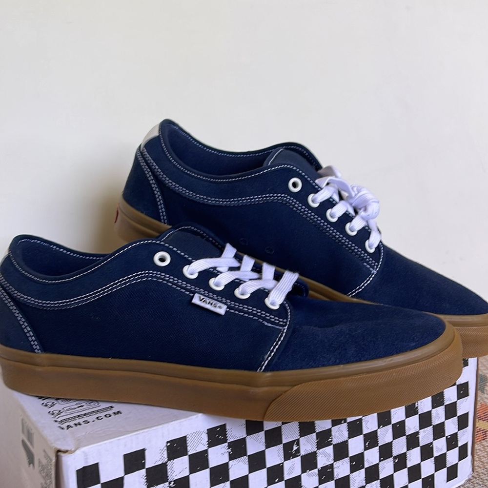 Vans WMNS Skate Chukka Low Dress Blues/Gum
VN0A4BX4FS1
Sneakers - Picture 5 of 16